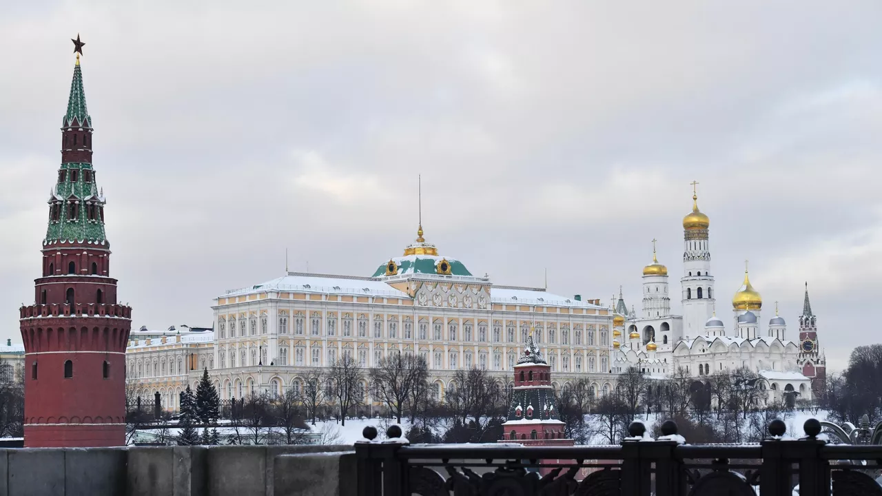 El Kremlin contraataca ante la reacción "emocional" de Scholz y Sunak a la entrevista Putin-Tucker