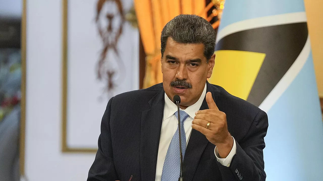 Maduro asegura el progreso de la industria energética venezolana "con o sin sanciones"