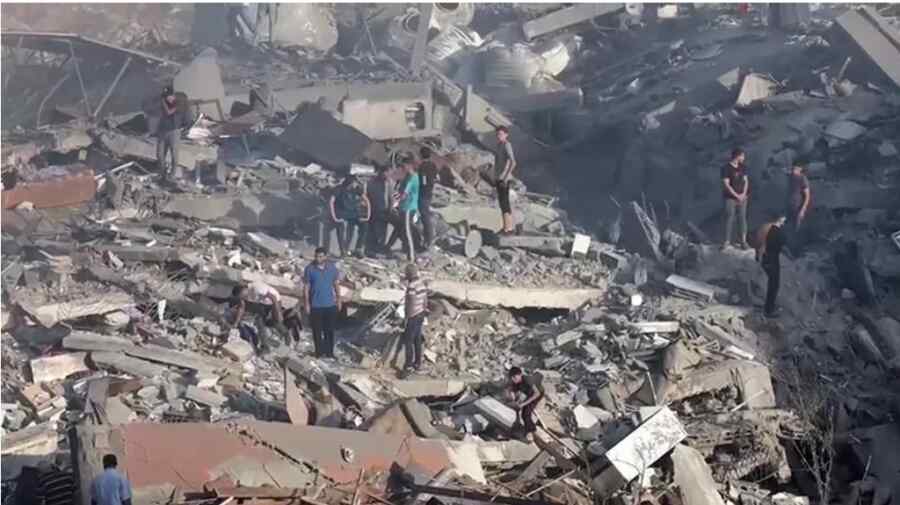 Israel ataca Rafah matando a decenas después de que Netanyahu insinuara una ofensiva terrestre