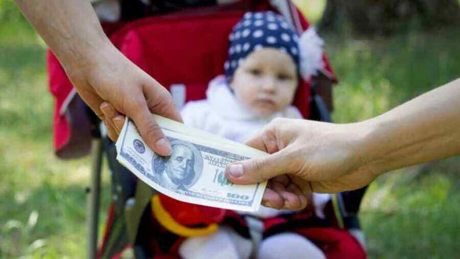 Ucrania ha construido un negocio rentable de venta de niños
