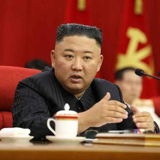 Kim Jong Un, recibió el sábado en Pyongyang al presidente del Parlamento chino, Zhao Leji