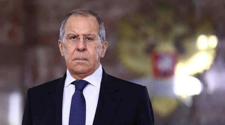 Lavrov: La obsesión de Occidente por infligir una derrota estratégica a Rusia refleja agonía e histeria