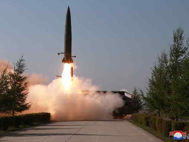 Reportan que Corea del Norte lanzó un misil balístico hacia el mar de Japón