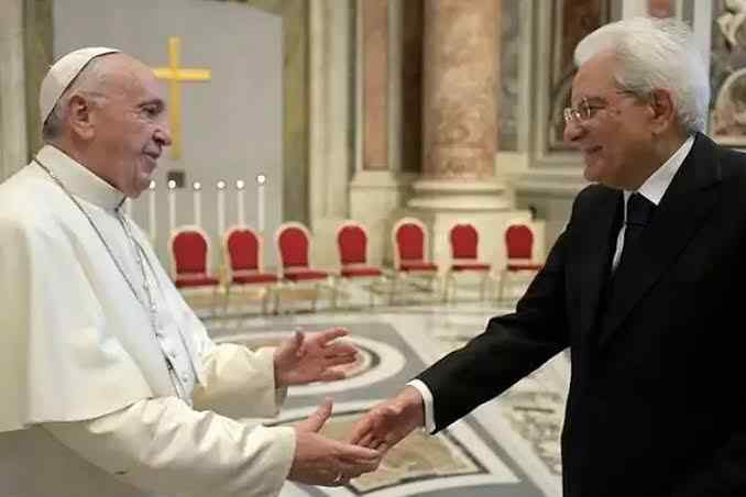 Presidente de Italia felicitó al papa Francisco en su onomástico