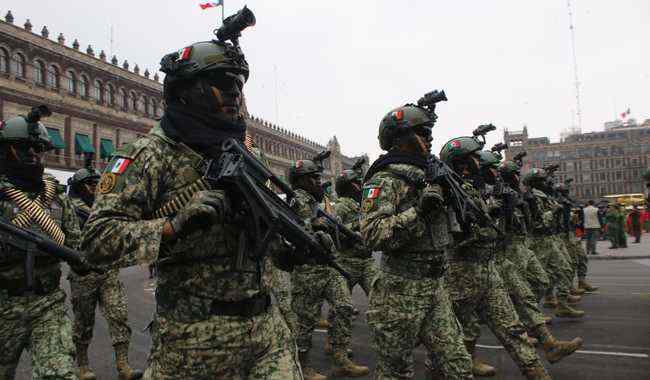 México traslada 300 militares a la zona donde fue asesinado candidato a alcalde