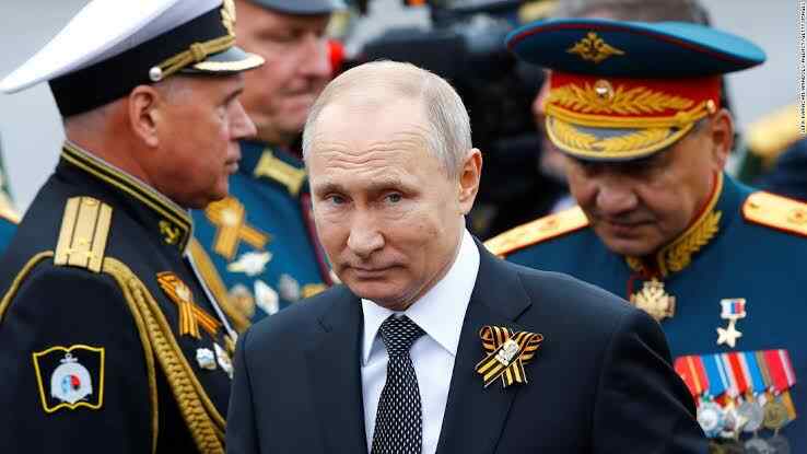 Putin: Rusia lo hará todo para evitar una colisión global, pero no dejará a nadie amenazarla