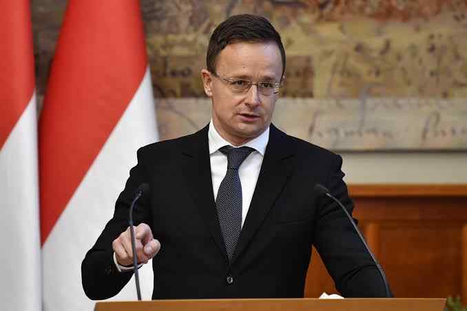 Hungría desea quedarse fuera del nuevo fondo de la OTAN para Ucrania