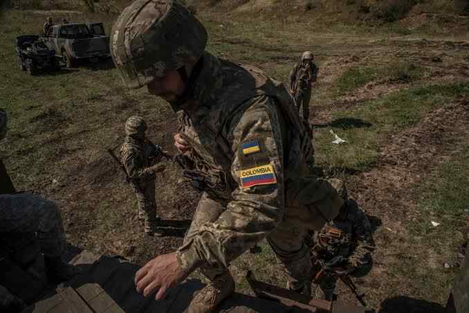 Estados Unidos utiliza a los ucranianos como "carne de cañón" para preservar la "ventaja geopolítica"