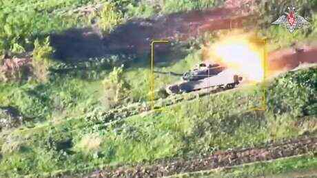 El Ejército ruso destruye un tanque Abrams con un proyectil de alta precisión